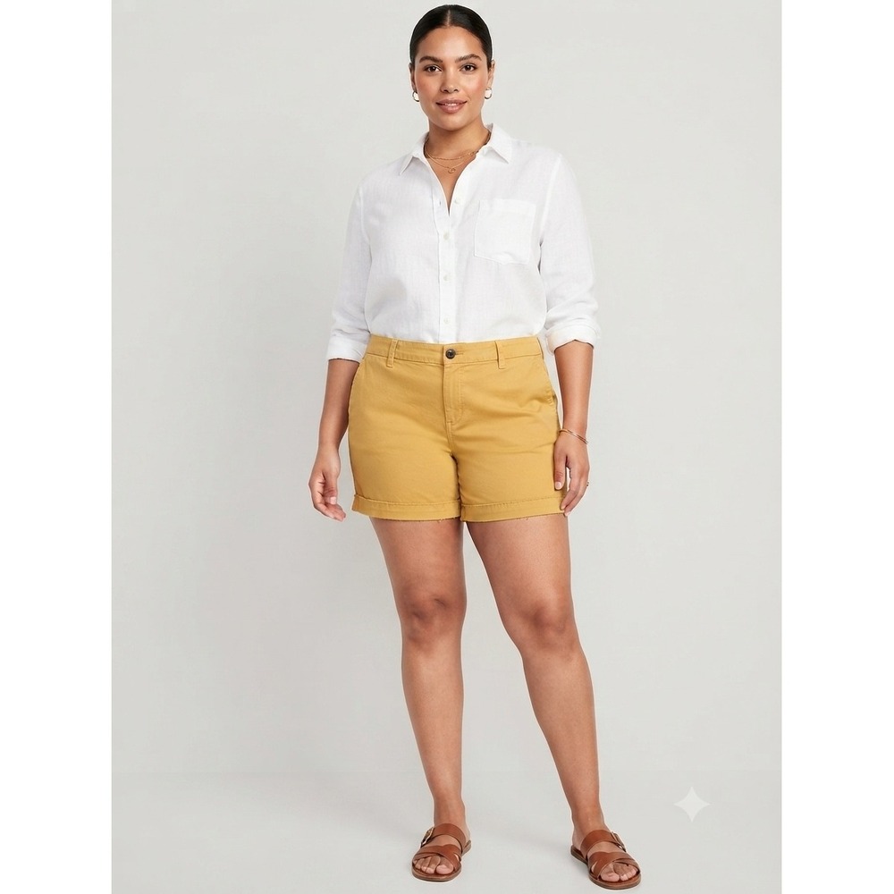 Old Navy Shorts Women 18 Mustard Yellow Everyday Shorts 5" Inseam Mid Rise Chino